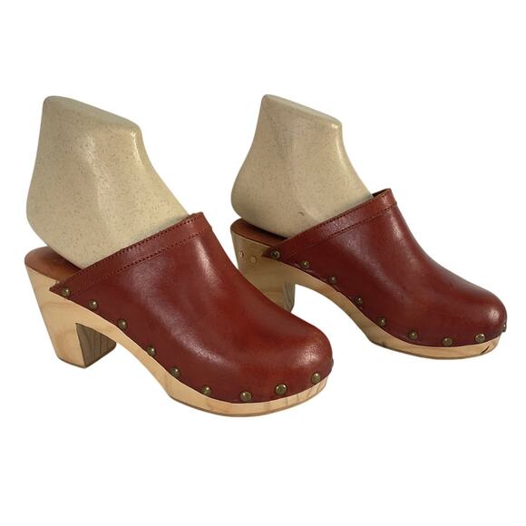 beek Red Leather Clogs - Picture 1 of 6